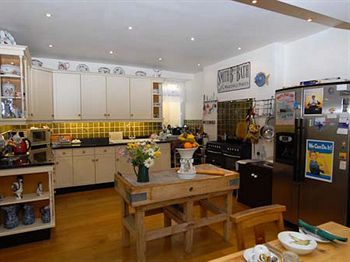 ダートマス Anchor House Bed & Breakfast エクステリア 写真